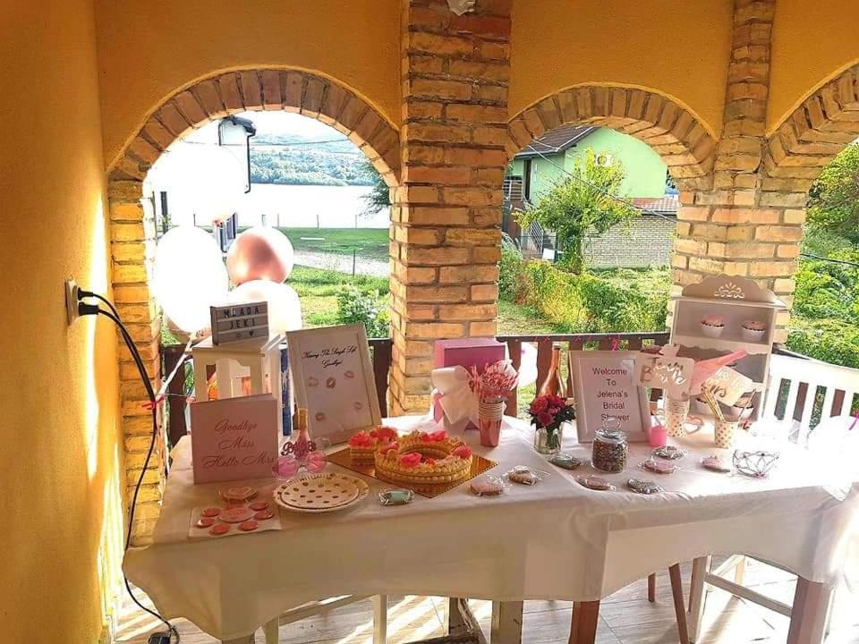 Villa Danube Fairy Futog Esterno foto